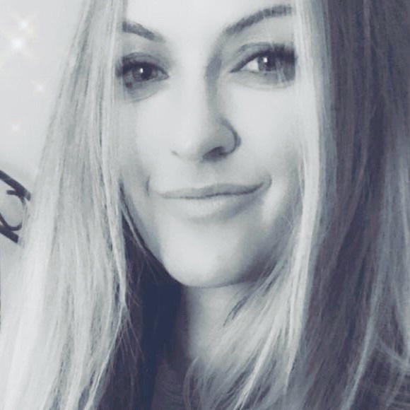 hannahhollyamos